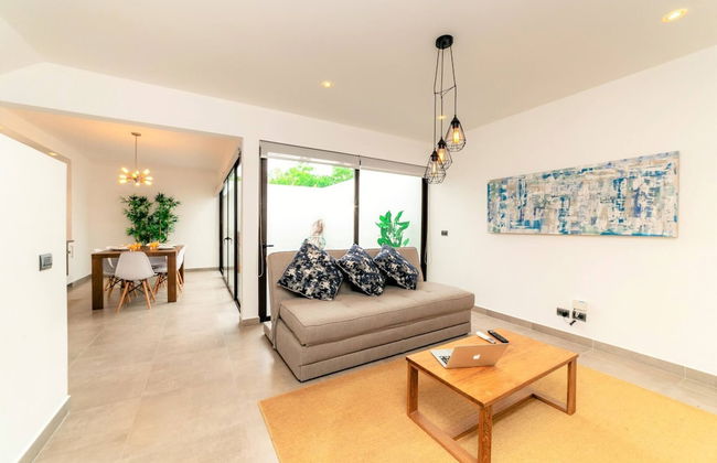 Comfortable, Spacious Penthouse- 2 Bedrooms- 7 People - Photo 17