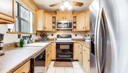 3 Mi to Dtwn New Haven Colorful Condo with Yard! - Foto 2