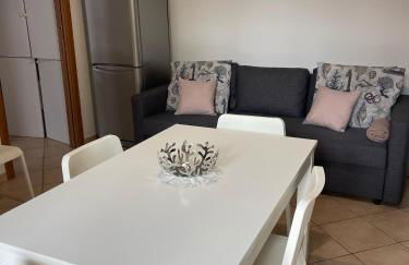 HōM - Appartamento fino a 7 posti letto comodo al centro storico, al casello A1 e alla Stazione AV - Photo 9