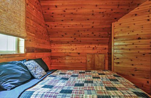 Hot Tub, Deck & Trail Access: Shaver Lake Cabin - Photo 17