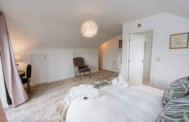 Luxury Langtoft Stud - Sleeps 10 - Photo 22