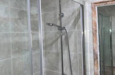 Glorias:Sagrada Familia 15 minutos - Playa 20 minutos - Foto 15