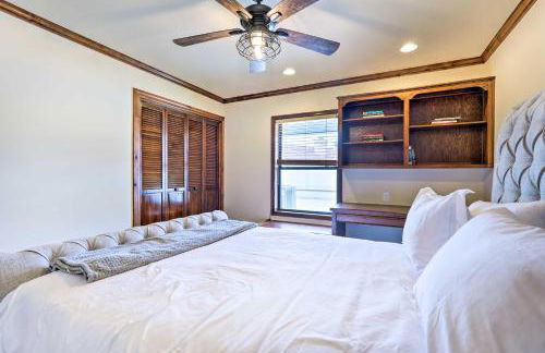 Pool and Putting Green Group Getaway in Glendale! - Foto 17