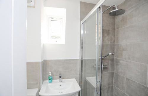 4 Ty Person - Photo 14