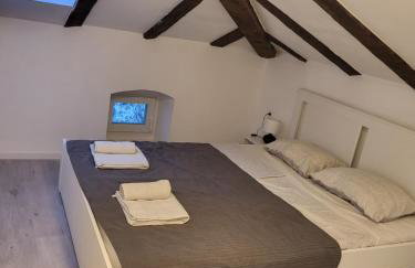 V&V Center Apartment - Photo 30