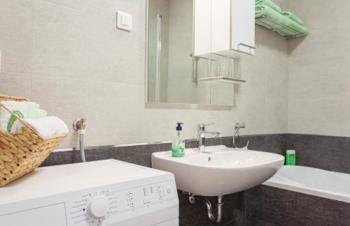 Apartment Navigatio with parking - Photo 35