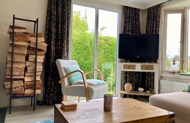 Charming Bungalow in Anjum, Netherlands With Lake Views - Foto 7