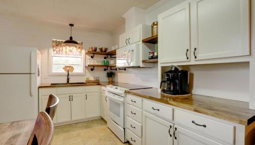 Bring Your Boat! Greers Ferry Lake Home with Slip - Foto 5