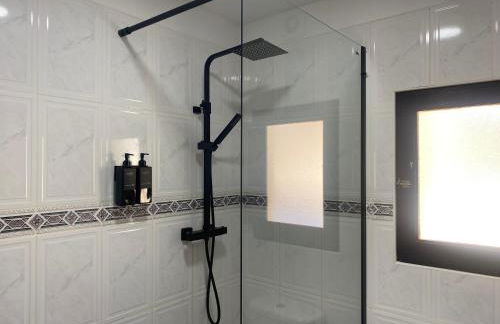 The Courtyard Studio Apartments - Foto 47