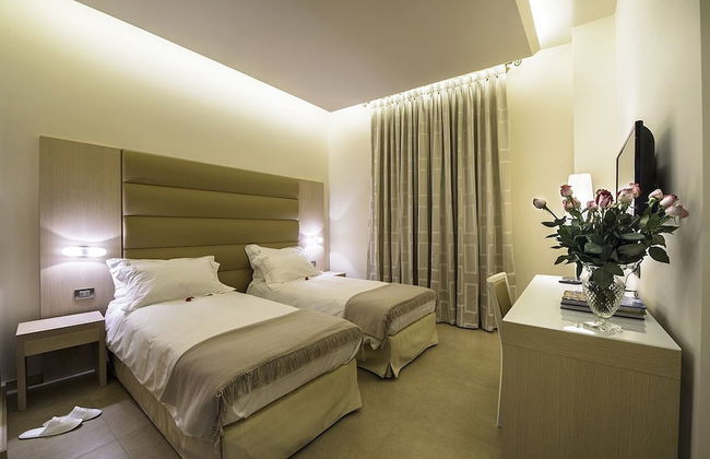 Augustana House - Photo 7