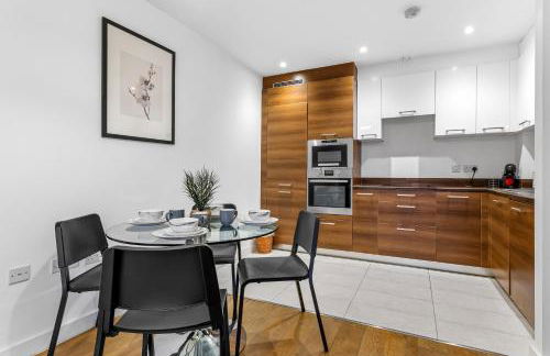 City Gem with River Views Near Canary Wharf & O2 - Foto 2