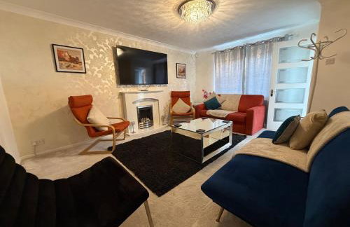 Spacious Modern 3 Bed Home Near Batley Train Station with Free Parking - Foto 3