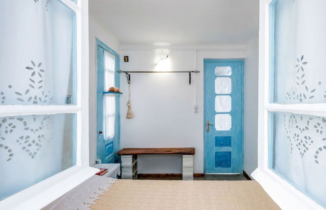 Astra Holiday Home in Aegina Island With Gorgeous Sunset Views - Photo 7