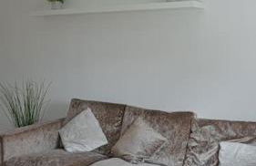 Stylish Waterfront Apartment - Photo 31