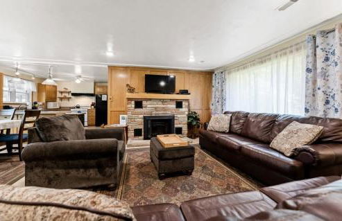 Dog-Friendly Nature Escape with Hot Tub and Fire Pit - Foto 22