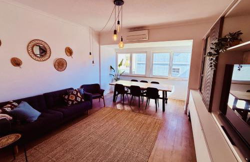 NEW 3 Bedroom Beachfront Apartment - Foto 12