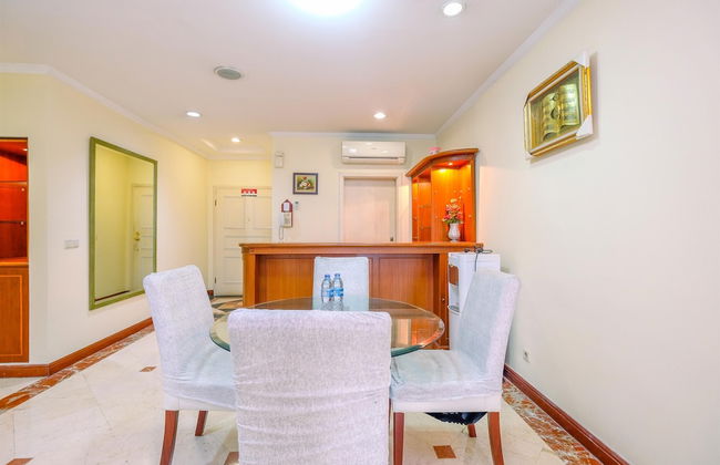 Spacious And Comfort 2Br With Maid Room At Permata Gandaria Apartment - Foto 9