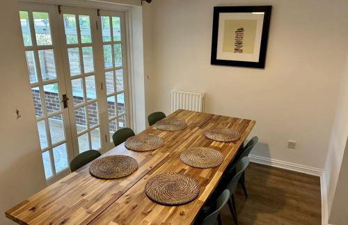 Great Parking and Spacious 3 Bedroom Home Andover - Foto 8