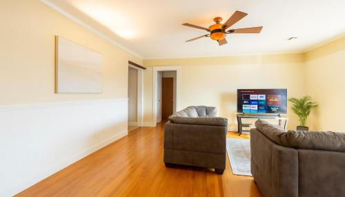 Fullerton Fairytale Vacation Home - 10 Min Drive to Disneyland - Foto 3