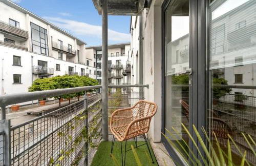 1 bedroom city centre apartment with free parking - Foto 11