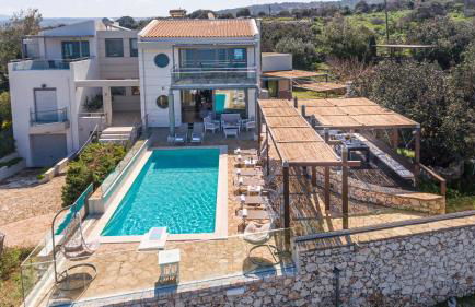 Villa Serenity - With Private Heated Pool - Foto 3