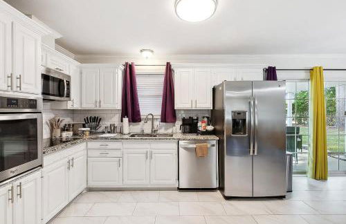 LSU Slammer Arcade 4 5 mile to LSU Private Yard - Foto 18