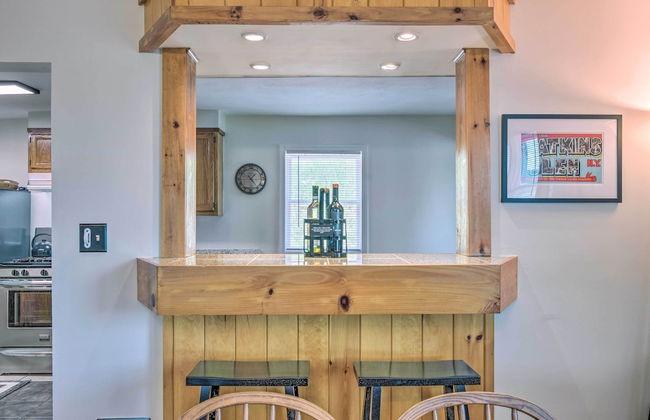 Watkins Glen Lakeview Cottage with Waterfall! - Foto 41