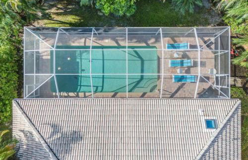 Spacious 3 Bed 3 Bath Pool Home in Naples - Photo 30