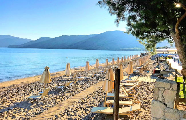 Secret Escape Villa With Heated Pool - Photo 24