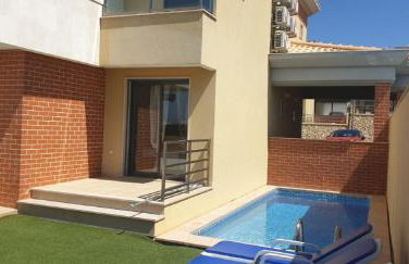 Stunning Villa with Pool - Foto 3