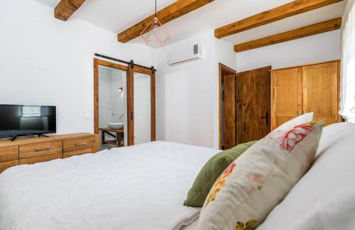 Villa Sagri - heated pool - Photo 28