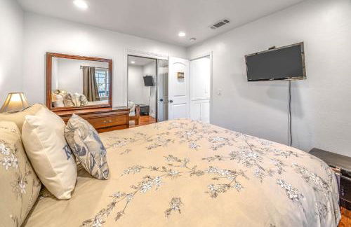 Fully Updated 3 BDR Seaside Home Minutes to Beach! - Foto 56