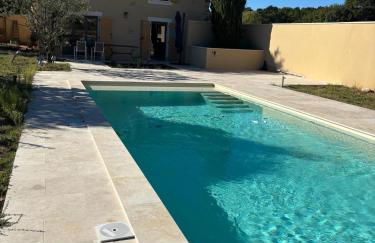 Le Mas des Grillons, mas rénové entièrement climatisé avec piscine et vue Ventoux - Foto 13