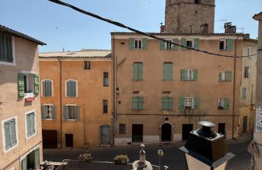 Duplex avec vue fontaine et clocher Centre Barjols - Foto 1