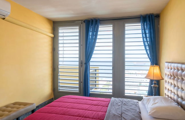 Aparthotel in Havana - Photo 14