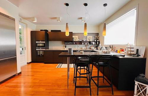 Exclusive Villa with Private Swimming Pool - Photo 9