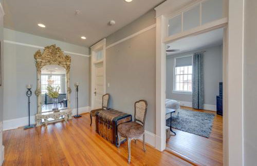 Downtown Winston-Salem Condo with Private Library! - Foto 8
