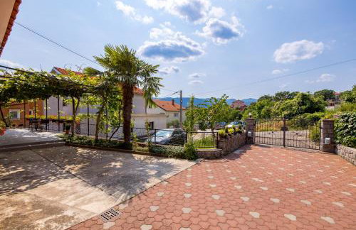 Apartment Flowers - Photo 38