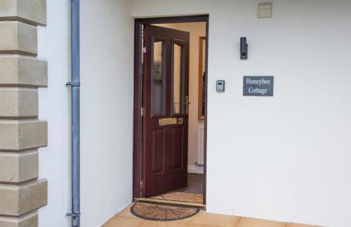 Honeybee Cottage - Photo 2