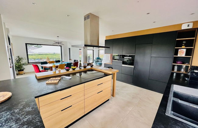 Magnificent Villa by the sea - Photo 13