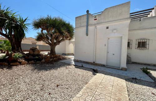 Villa with Pool, Chill-Out & BBQ - Foto 36