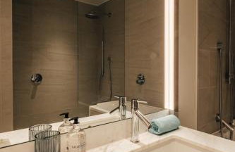 LUXURY 3 Bed 3 Bath Apartment in Central London - Photo 56