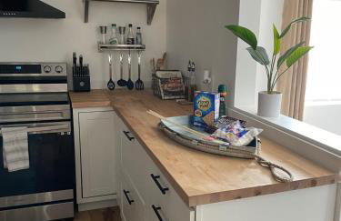 Sister Lakes Lakeside House - Sleeps 16 - Foto 23