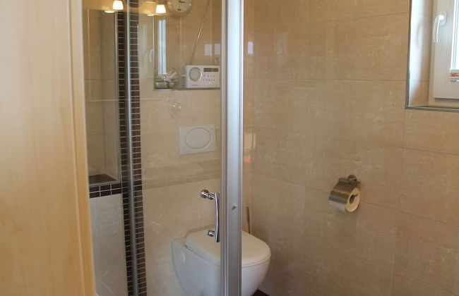 Sunny Holiday Home With Fenced Garden - Foto 9