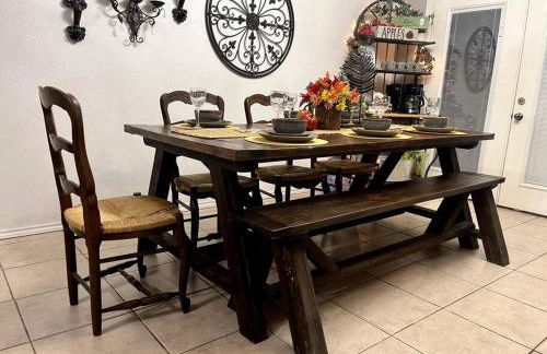 Rest, Relax & enjoy the entire cozy vacational home! - Photo 18