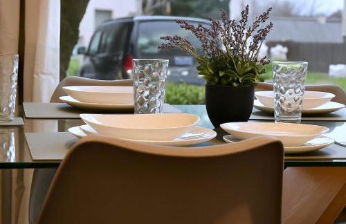 Free Parking - Central - Sleeps 6 - Great Area - Photo 6