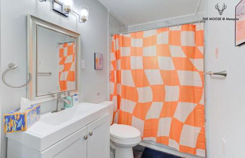 The Moose #10 - Stylish Loft with King Bed, Free Parking & Wi-Fi - Foto 56