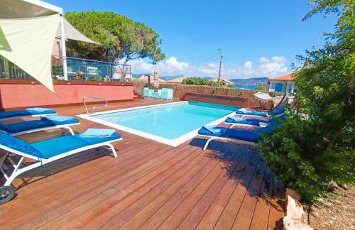 Superbe Villa 5 étoiles Presqu'Île de Giens la Madrague Rita la Villa d'Or vue mer piscine - Foto 8