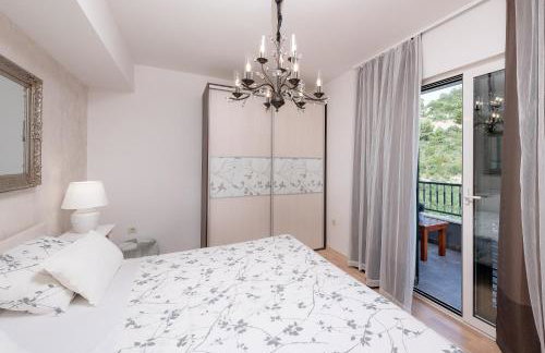 ISLAND HVAR LUXE Holiday Villa Maslina with Beach - Photo 41