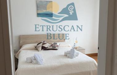 Etruscan Blue House - Photo 3